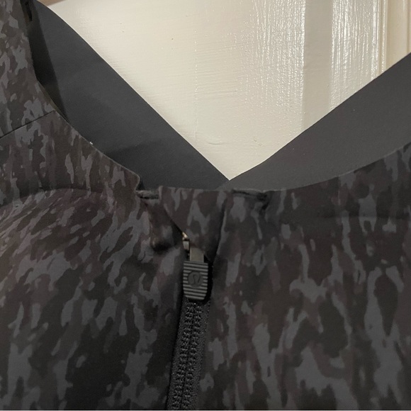 Luluelmon Enlite Zip Bra - Picture 4 of 9